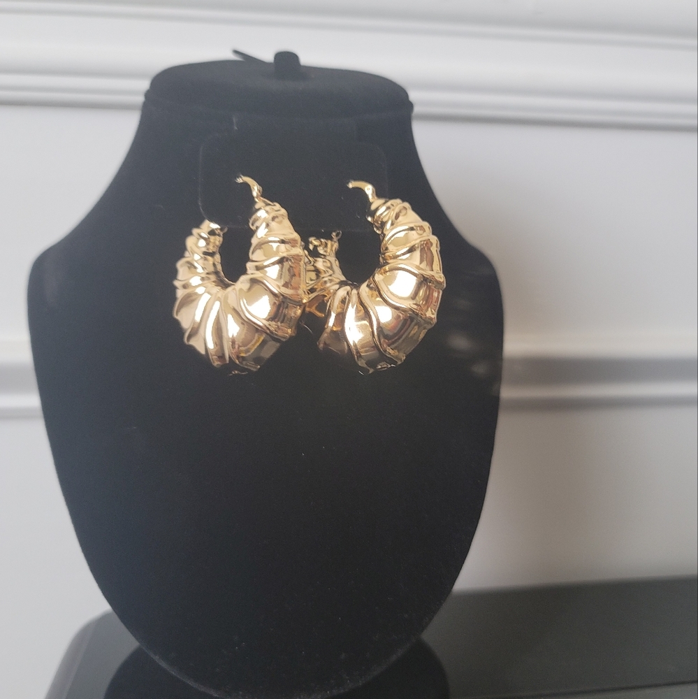 Earrings. Non tanish, very durable# easy to clean